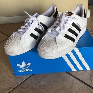 Adidas Women Superstars